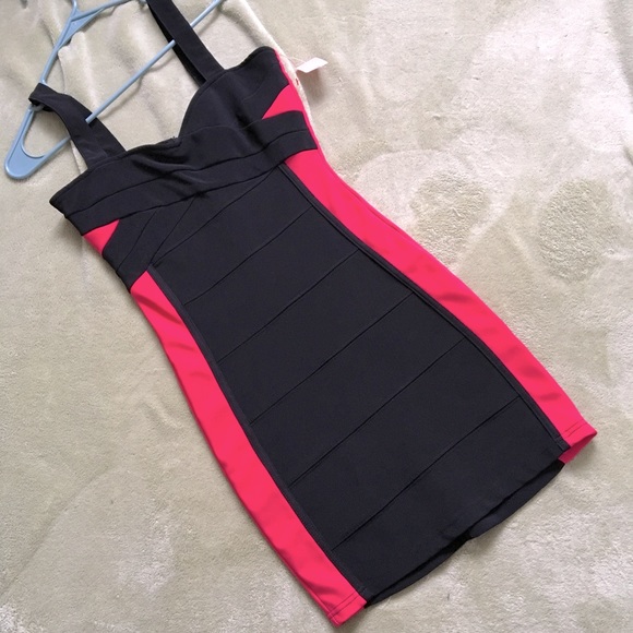 NWOT ▪️Black & Pink Bandage Dress - Picture 2 of 10